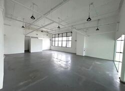 Hh @ Kallang (D13), Factory #560611551